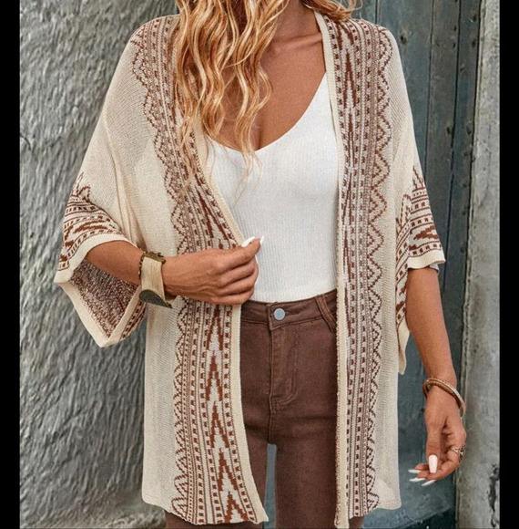 Bohemian Style Geometric Pattern Flare Sleeve Contrast Color Cardigan - Picture 4 of 6